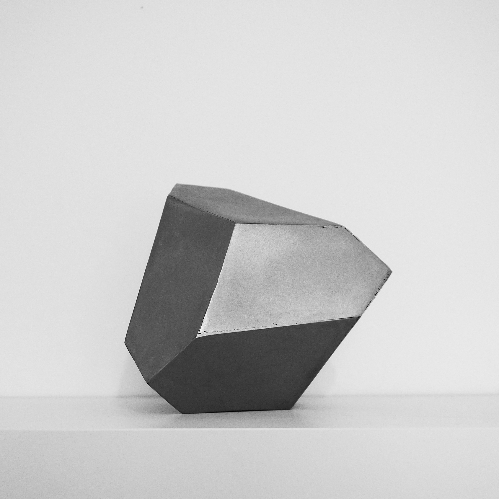 Cobaltite / ceramic / 26x26x26cm
.
